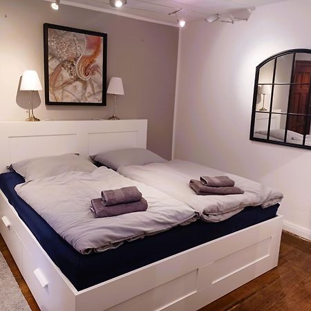 Kleine Galerie Apartment Fuer 3 Mit Kueche Kamin Netflix Parken Und Hofladen Steinhofel Exterior photo